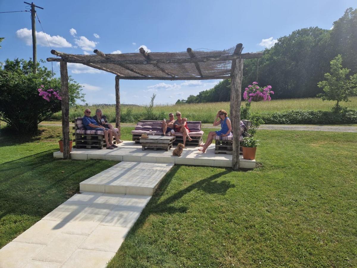 Le Shedeaux Villa Saint-Privat-des-Prés Екстериор снимка